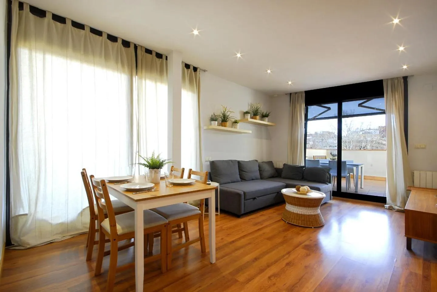 Centrico Apartamento Con Terraza Барселона