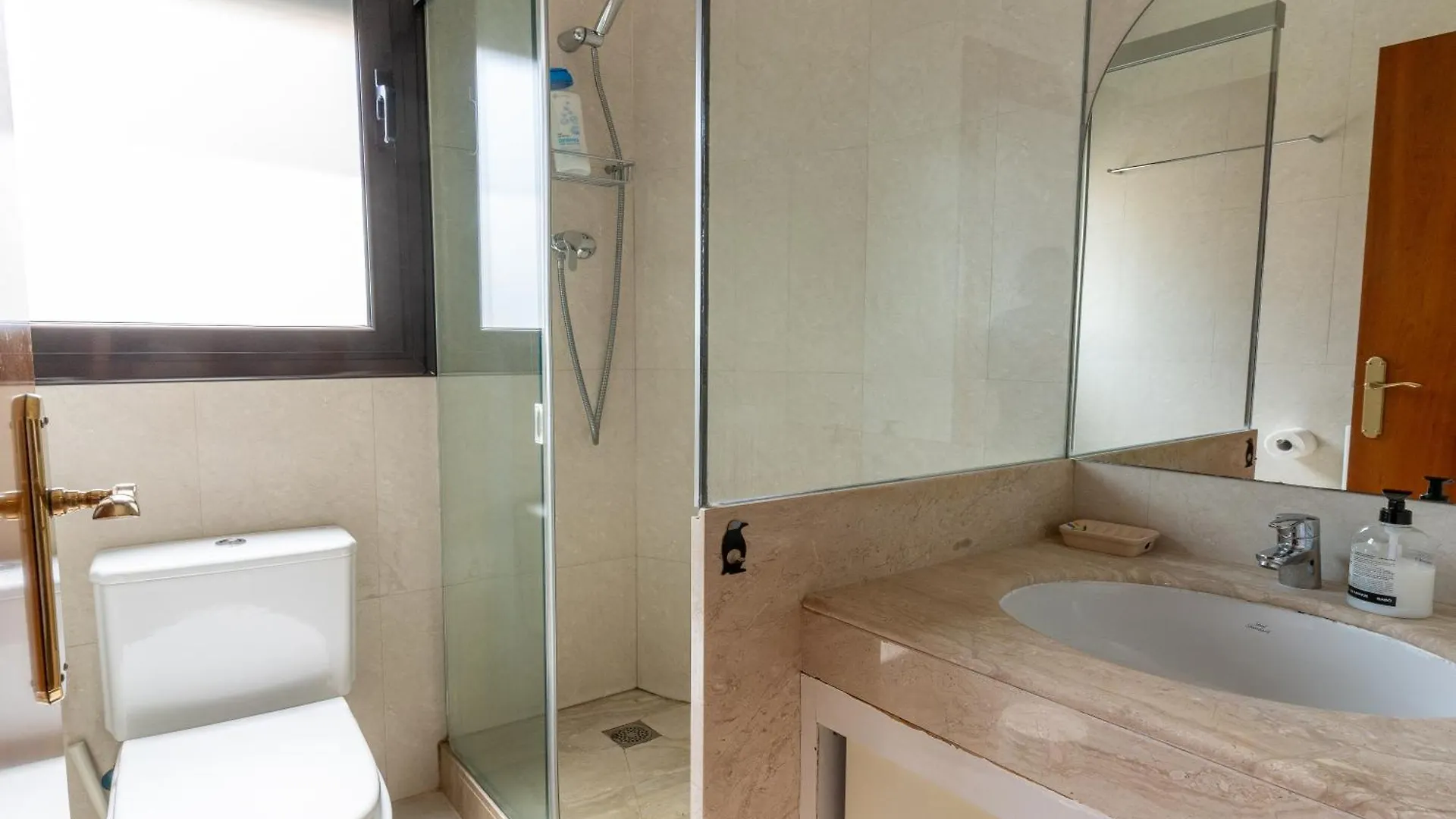 Centrico Apartamento Con Terraza Барселона