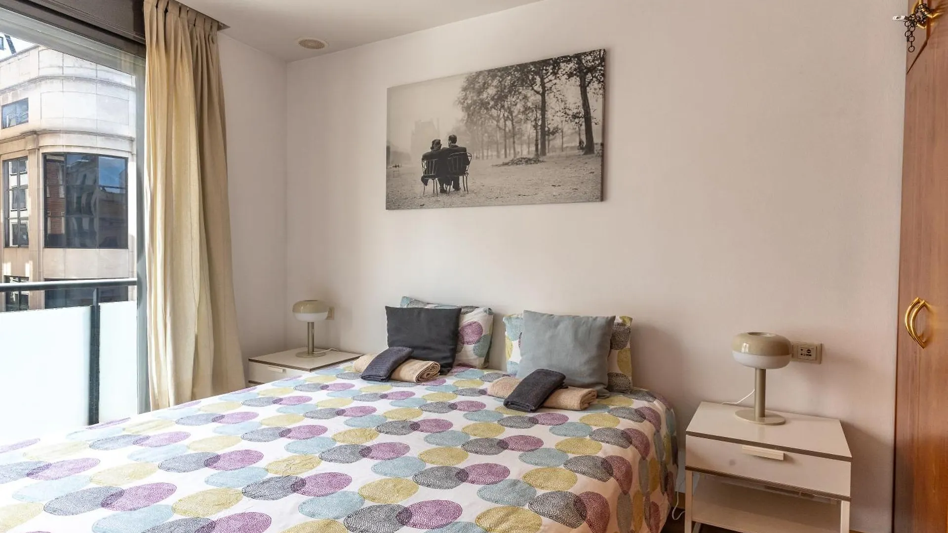Centrico Apartamento Con Terraza Барселона
