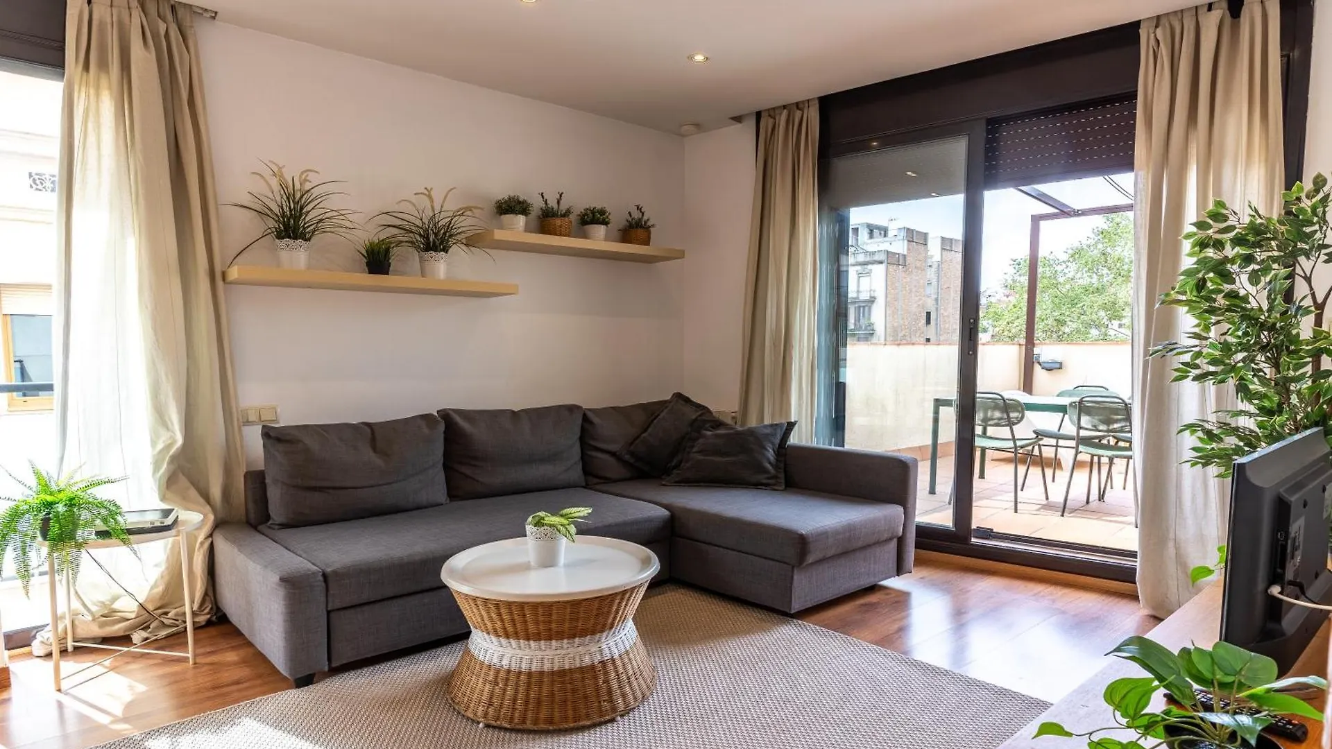 Centrico Apartamento Con Terraza Барселона Апартаменты