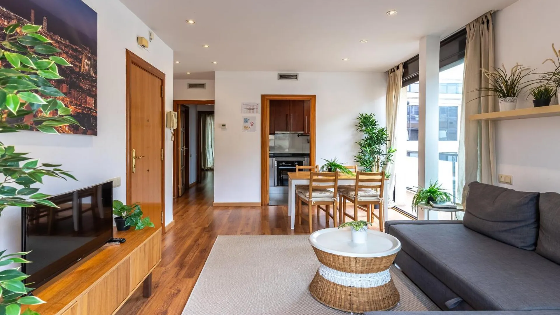 Centrico Apartamento Con Terraza Барселона Апартаменты